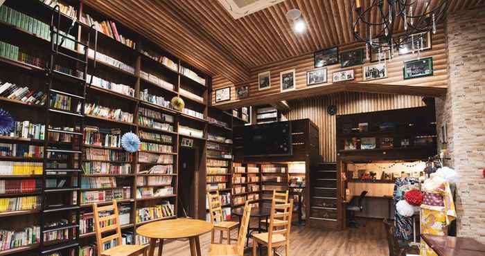 อื่นๆ HOSTEL WASABI Osaka Bed with Library