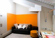 Lain-lain 7 Active Hotel