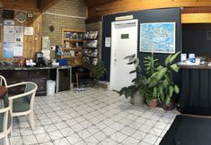 Others 2 Advance Inn