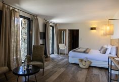 Others 5 Hôtel Case Latine