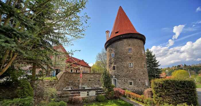 Lain-lain Krumlov Tower