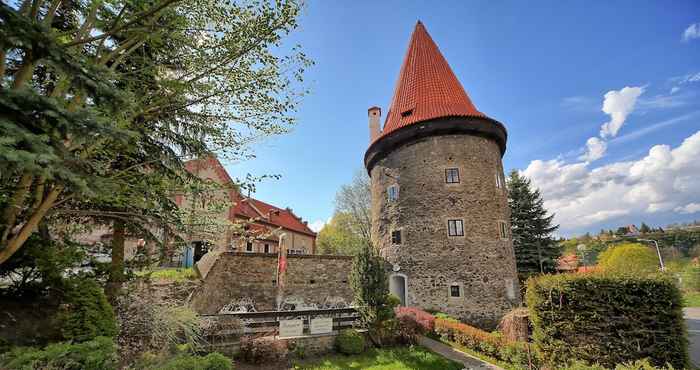 Lain-lain Krumlov Tower