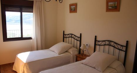 Others 2 Alojamientos Huetor