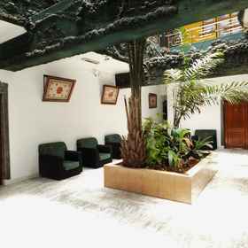 ロビー応接スペース 1 Kandyan Arts Residency, Mapanawatura Hotels