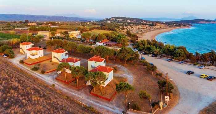 Lain-lain Romanos Beach Villas