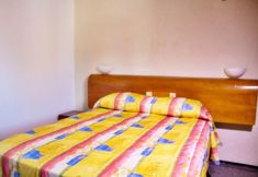 기타 4 Via Venetto Aparts