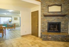 Others 6 Sunnyside Inn & Suites