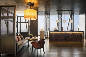 기타 4 Rosewood Phnom Penh