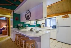 Lain-lain 5 Elk Lane 10