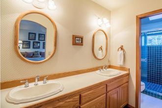 Others 4 Nine Iron 7