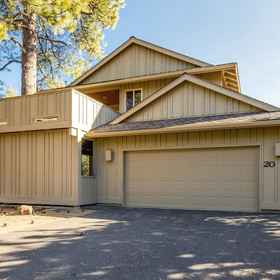 Primary image 1 Quelah Lane 20, Lava Lands Visitor Center Hotels