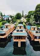 Primary image New Jacquline Heritage Houseboats Nigeen Lake