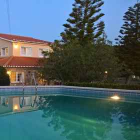 Primary image 1 Quinta do Cabo Guesthouse, Colares Hotels