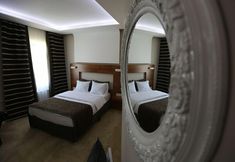 Others 5 The Apple Palace