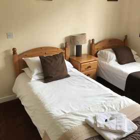 Room1The Old Pound Inn,Haselbury Plucknett飯店