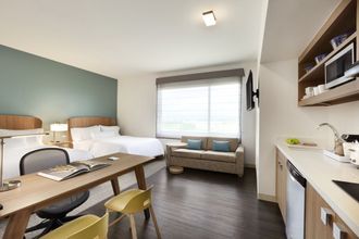 Khác 4 Element Dallas Love Field