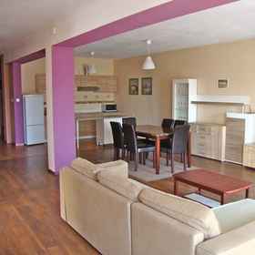 Primary image1Dolna Suites Kraków Poland,Krakow Bus Station Czyżyny飯店