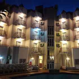 Primary image1亞福魯 4 號公寓飯店,图伦奇海滩飯店