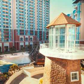 Primary image 1 แกรนด์ คาริบเบียน โฮเทล รีสอร์ท พัทยา, โรงแรม & ที่พัก รูปปั้นมัจฉานุ