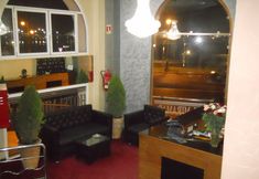 Others 3 Hôtel Miramar