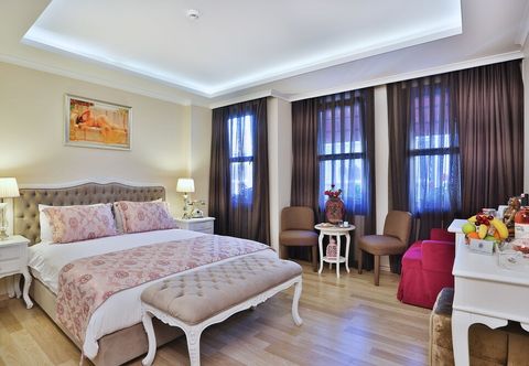 Others Barefoot Hotel