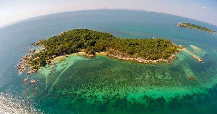 Khác Mantakiri Island Resort Private Island