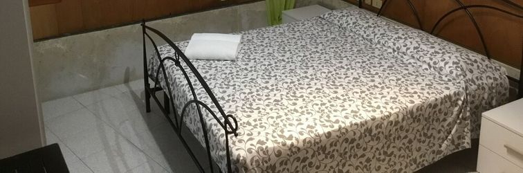 Others Venice Friends