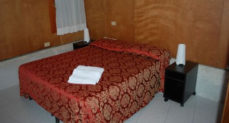 Others 2 Venice Friends