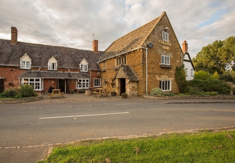 Others The College Arms