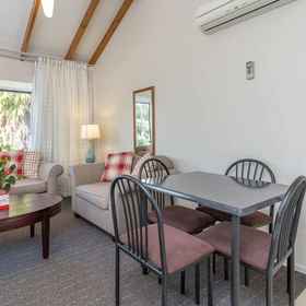 Primary image 1 Anzac Court Motel, Takapuna Golf Course and Driving Range Hotels