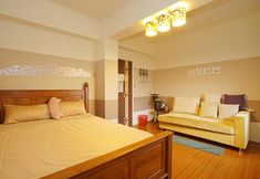 기타 7 Yellow Cat B&B