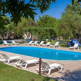 Primary image 1 จอร์จคลับซัคลิเคนท์ - ค่ายที่พัก, โรงแรม & ที่พัก Kas Ilcesi