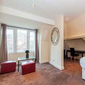 Primary image 1 Tokyo Apartments, Khách sạn Alwoodley