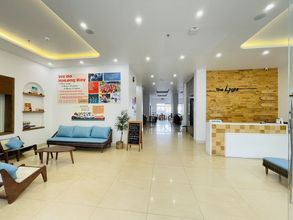 Others 4 The Light Hotel