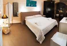 Others 4 Ai Quarti Sottani