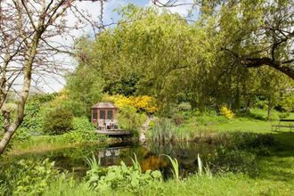 Others 4 Glyndwr Vineyard