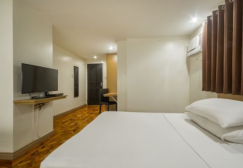 Others Salcedo Suites