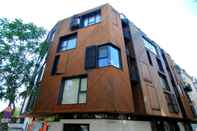 อื่นๆ Baratero Wooden House Apartment