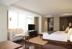 Khác 3 Seclusive Life in Jiangnan •Canal Yard