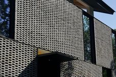 Khác Seclusive Life in Jiangnan •Canal Yard