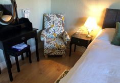 Others 7 The Horseshoe and Castle