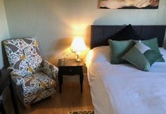 Others 6 The Horseshoe and Castle