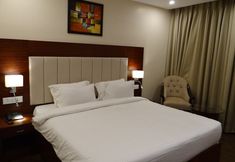 Others 7 Hotel Tridev