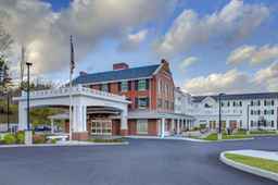 Hampton Inn and Suites Manchester, Rp 3.257.154