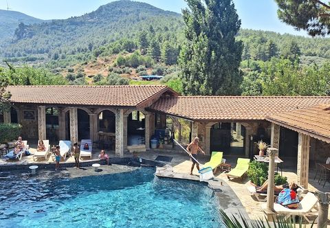 Lain-lain Atilla's Getaway