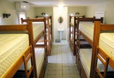 Others 6 Hostel Poesia