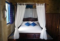 อื่นๆ 3 Villa Sofas