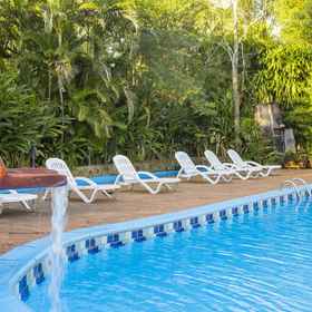 Imej utama 1 La Cautiva Iguazú Hotel, 탄크레두 네베스 다리 호텔