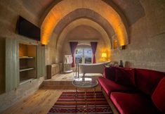 Lainnya 2 Takaev Cave House