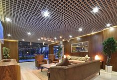 Others 7 The Elegant Hotel